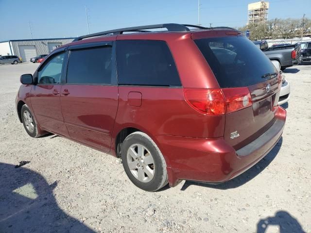 2010 Toyota Sienna XLE