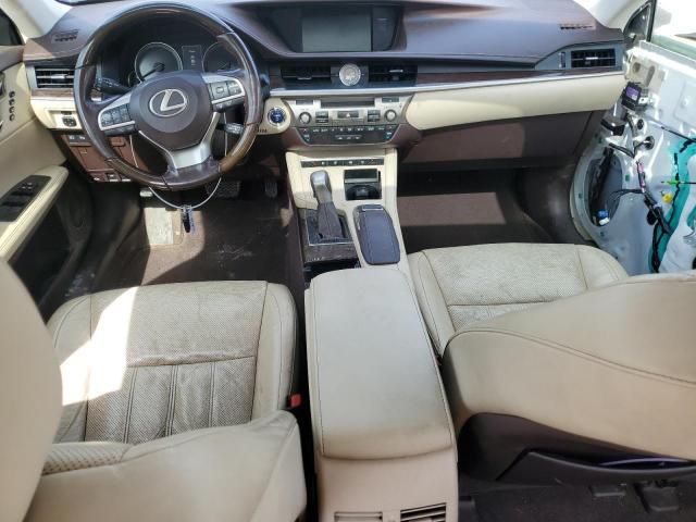 2016 Lexus ES 300H