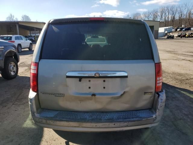 2008 Chrysler Town & Country LX