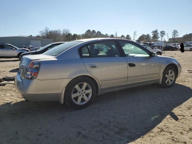 2004 Nissan Altima Base