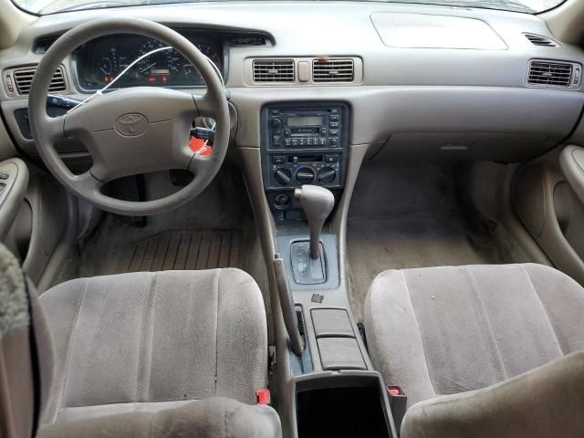 1999 Toyota Camry LE