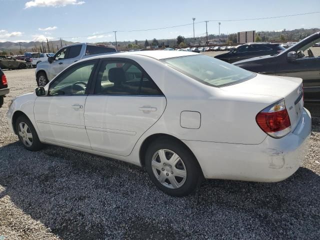 2005 Toyota Camry LE