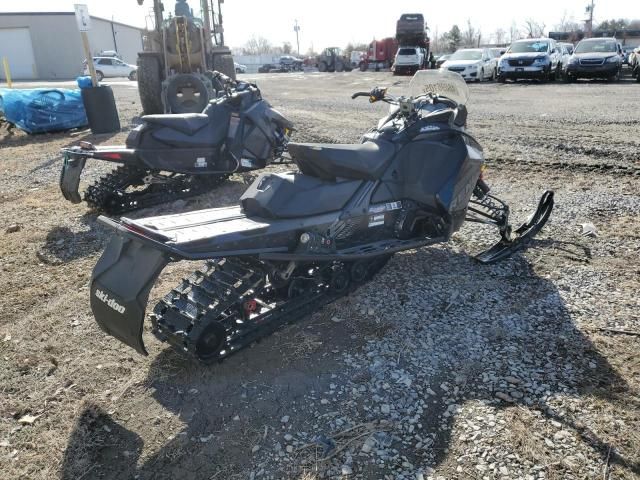 2018 Skidoo 2018 Skidoo Renegade