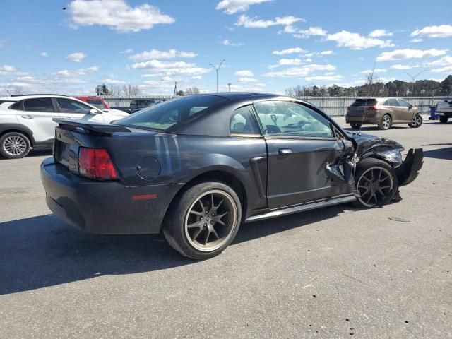 2004 Ford Mustang