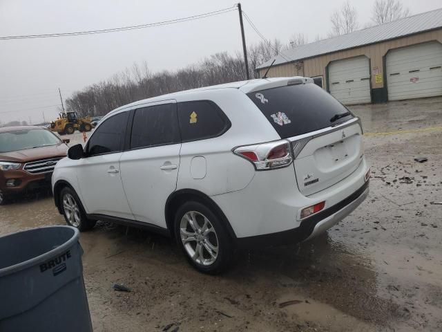 2015 Mitsubishi Outlander SE