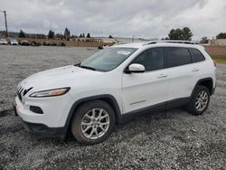 Carros salvage sin ofertas aún a la venta en subasta: 2018 Jeep Cherokee Latitude