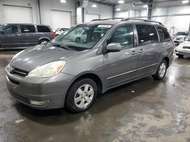 2005 Toyota Sienna XLE