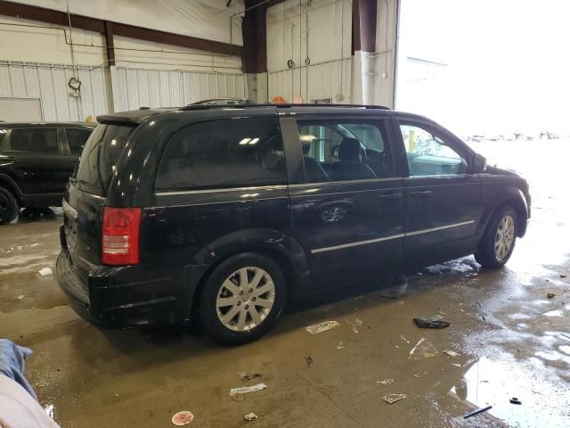 2010 Chrysler Town & Country Touring