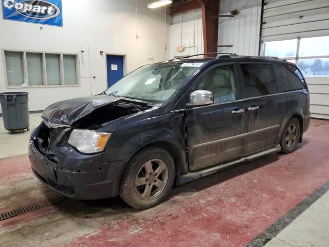 2010 Chrysler Town & Country Limited