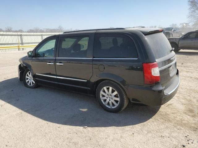 2012 Chrysler Town & Country Touring L