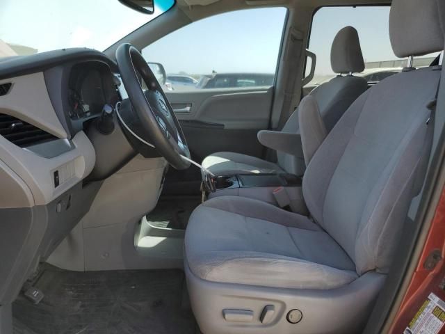 2015 Toyota Sienna LE