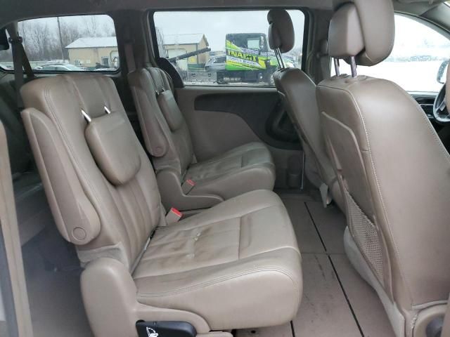 2013 Chrysler Town & Country Touring