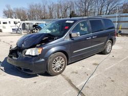 Carros salvage sin ofertas aún a la venta en subasta: 2013 Chrysler Town & Country Touring L