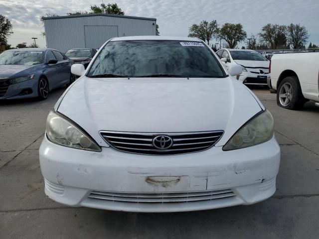 2005 Toyota Camry LE