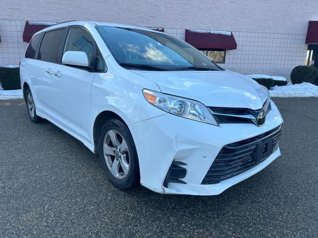 2020 Toyota Sienna LE