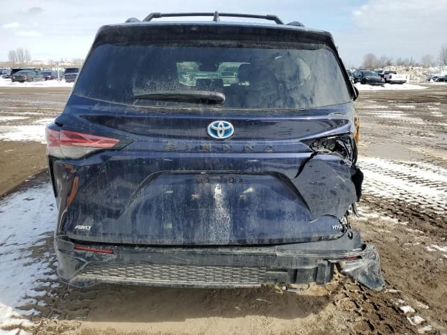 2021 Toyota Sienna LE