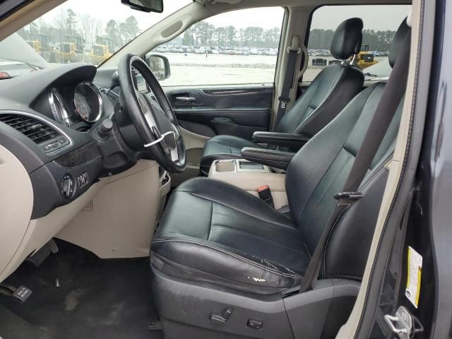 2014 Chrysler Town & Country Touring