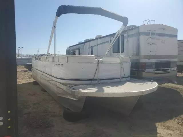 2002 Sundance Boats Inc. Boat