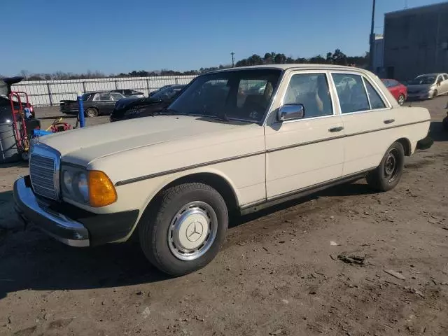 1980 Mercedes-Benz 1980 Mercedes Benz Sedan