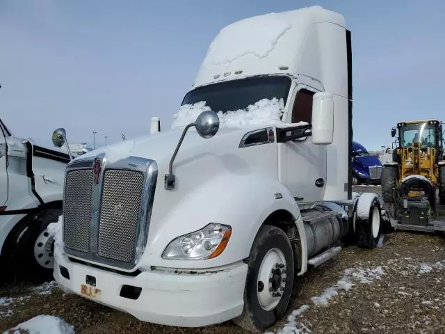 2014 Kenworth Construction T680