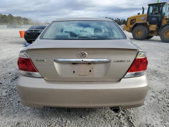 2005 Toyota Camry LE