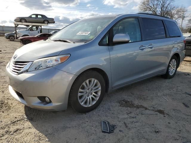 2015 Toyota Sienna XLE