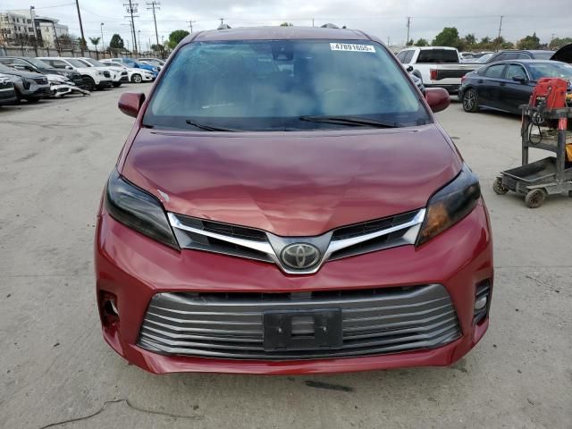 2018 Toyota Sienna XLE