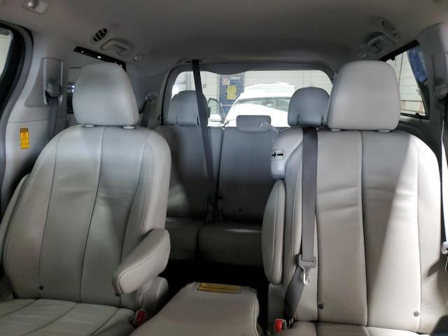 2014 Toyota Sienna XLE