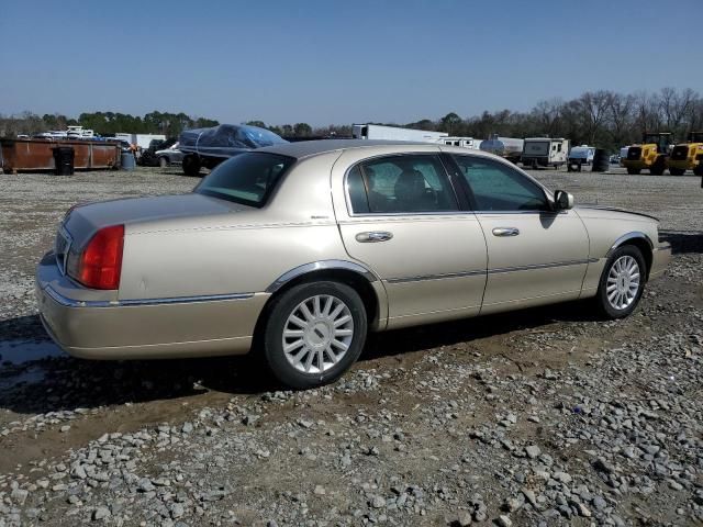 2005 Lincoln Town Car Signature