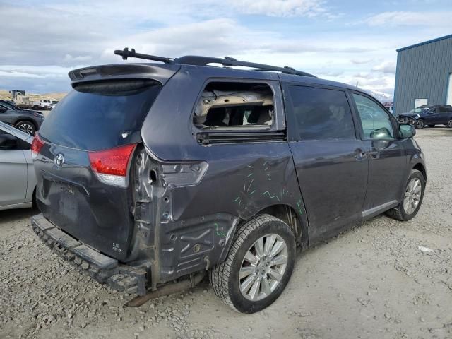 2011 Toyota Sienna LE