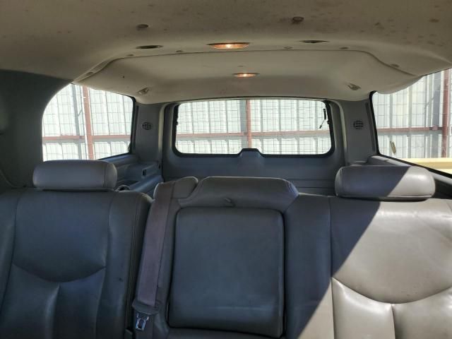 2004 Chevrolet Suburban C1500