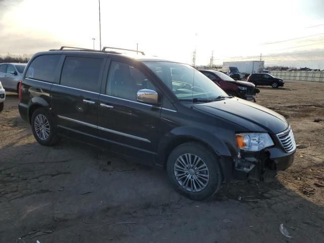 2014 Chrysler Town & Country Touring L