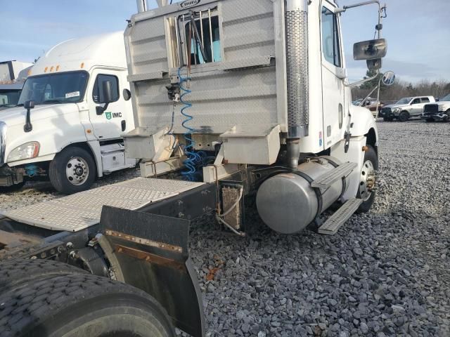 2005 Freightliner Columbia Semi Truck