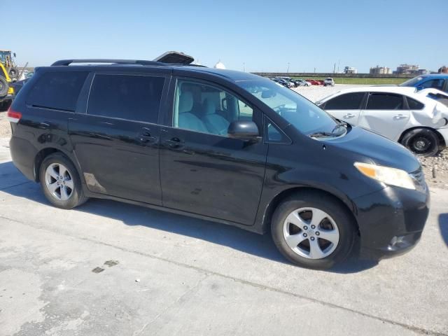 2011 Toyota Sienna LE