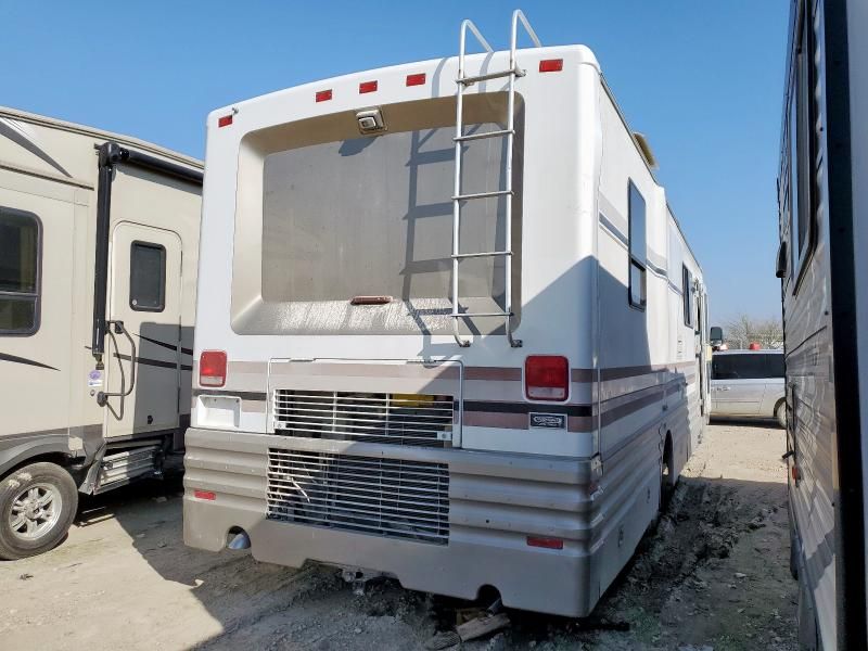 1999 Freightliner Chassis X Line Motor Home