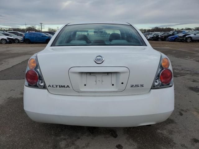 2004 Nissan Altima Base