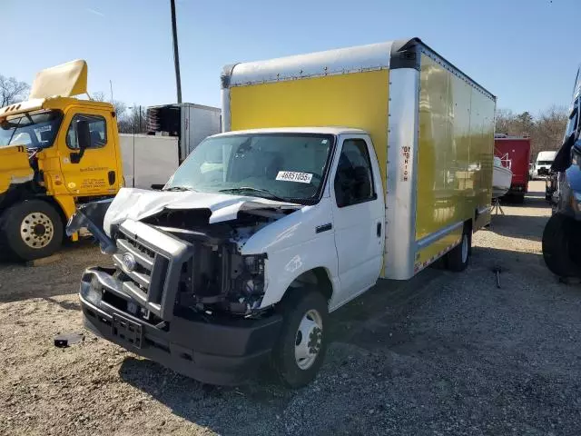 2023 Ford E350 Super Duty BOX Truck