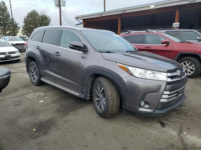 2017 Toyota Highlander SE