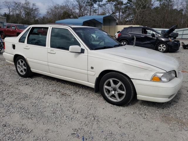 2000 Volvo S70 Base