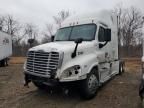 2016 Freightliner Cascadia 125 Semi Truck