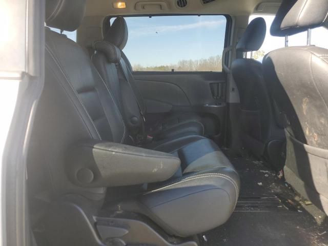 2016 Toyota Sienna SE