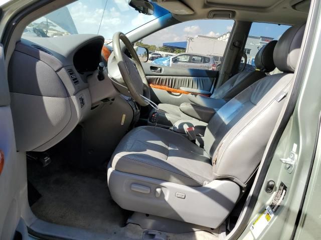 2010 Toyota Sienna XLE