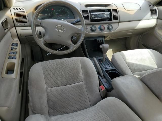 2004 Toyota Camry LE