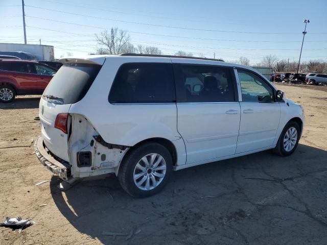 2013 Volkswagen Routan SE