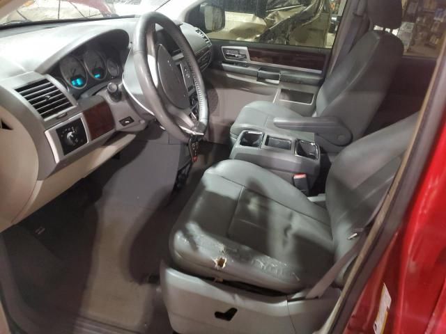 2010 Chrysler Town & Country Touring