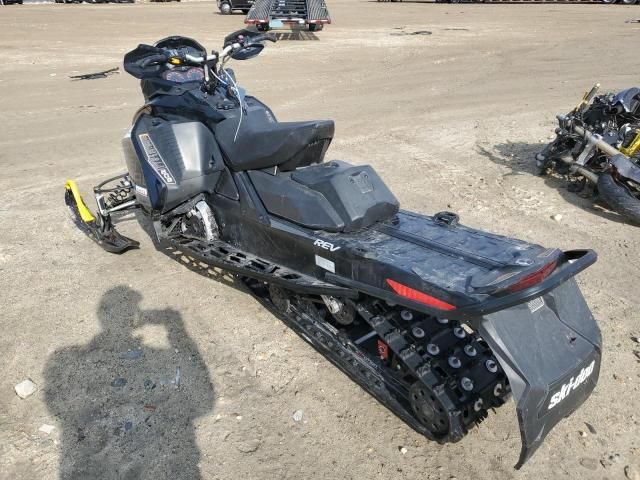 2018 Skidoo 2018 Skidoo Renegade