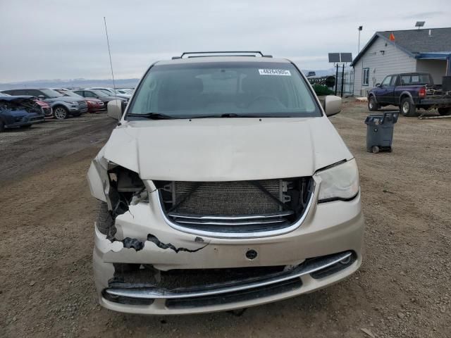 2013 Chrysler Town & Country Touring