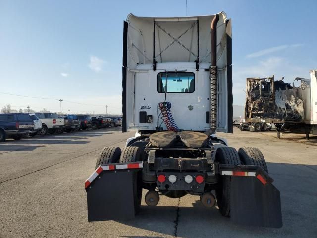 2014 Kenworth T680 Semi Truck