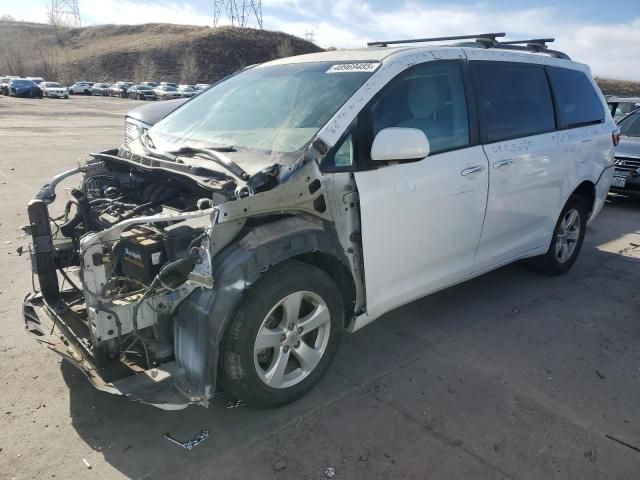 2015 Toyota Sienna LE