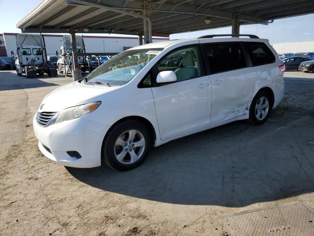 2013 Toyota Sienna LE